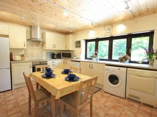 Medlar Tree Cottage is in Bodmin, Cornwall