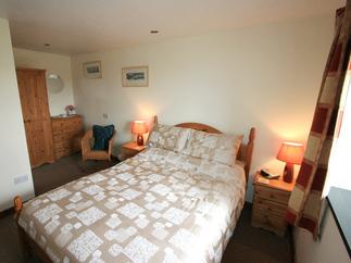 Trehaze Cottage is in Camelford, Cornwall