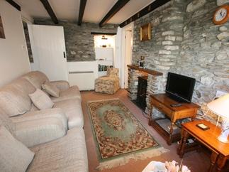 White Pebble Cottage is in Port Isaac, Cornwall