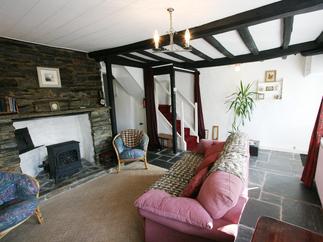 Slades Cottage price range is 292 - £621