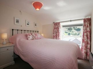 Pink Cottage Details