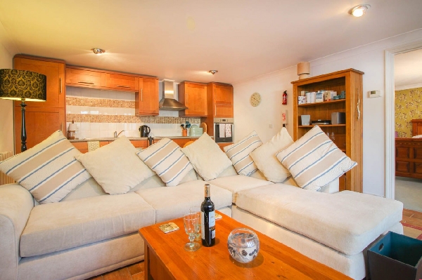 Dune Cottage at Rosevidney Manor sleeps 2