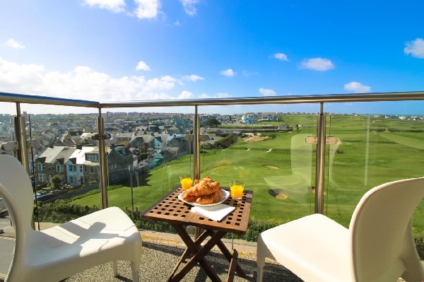 Zinc Penthouse 50 is located in Newquay