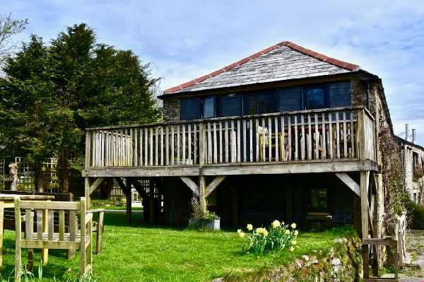 Swallows Barn at Trevadlock Manor price range is from just £329