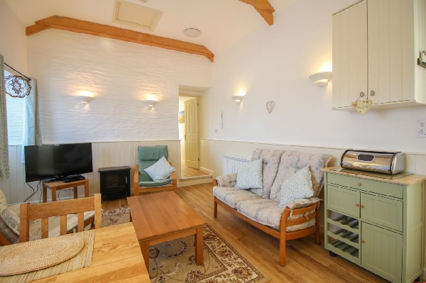 Sunlight Cottage is in Truro, Cornwall