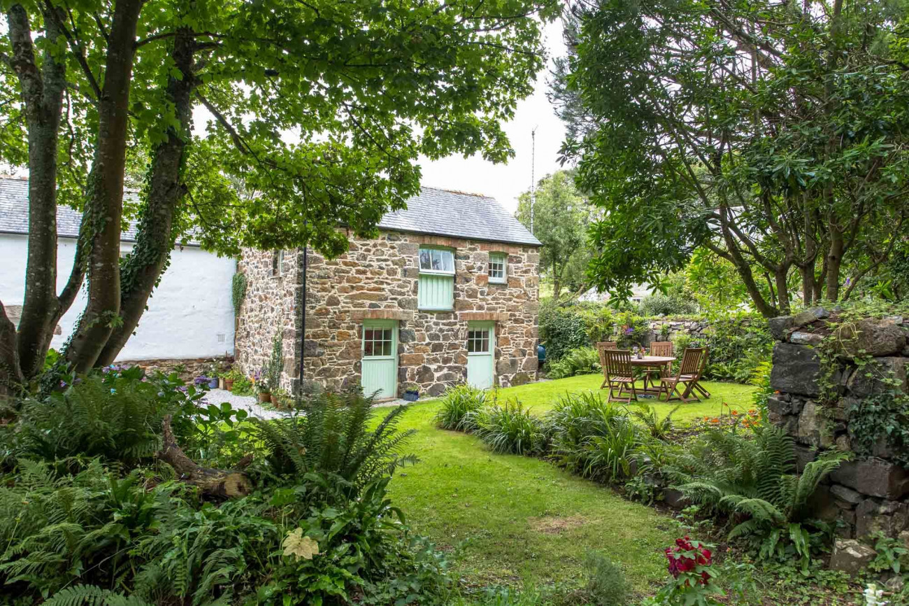 Click here for more about James' Cottage