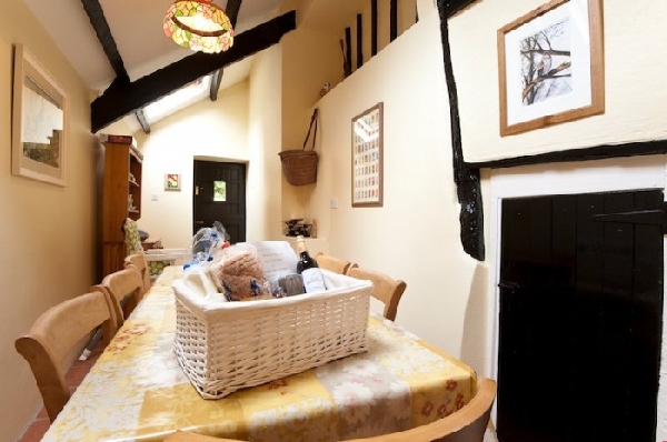 Rivermead Farm Cottage Pictures