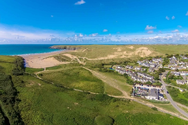 Pennasville 17 is located in Holywell Bay