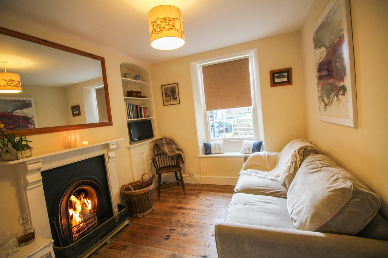 Click here for more about Mariners Cottage