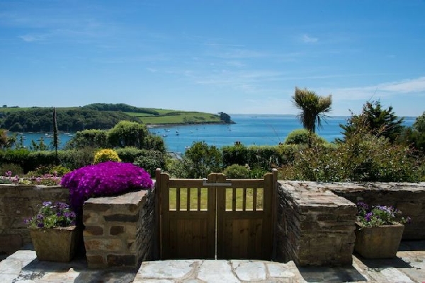 Hideaway is located in St Mawes