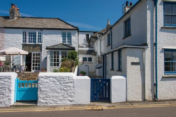 Thimble Cottage is located in St Mawes