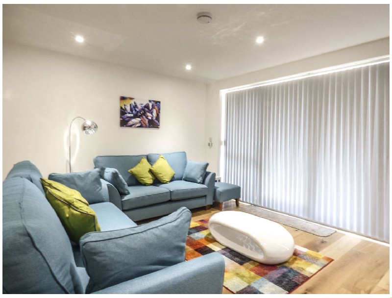 Click here for more about Flat 1- One Lusty Glaze