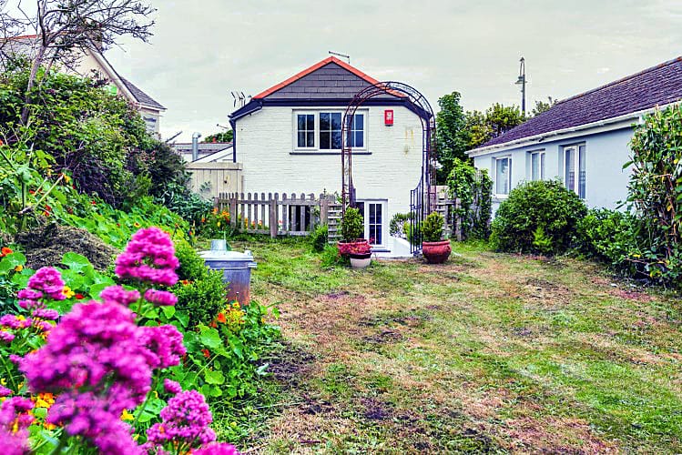 Click here for more about Primrose Cottage