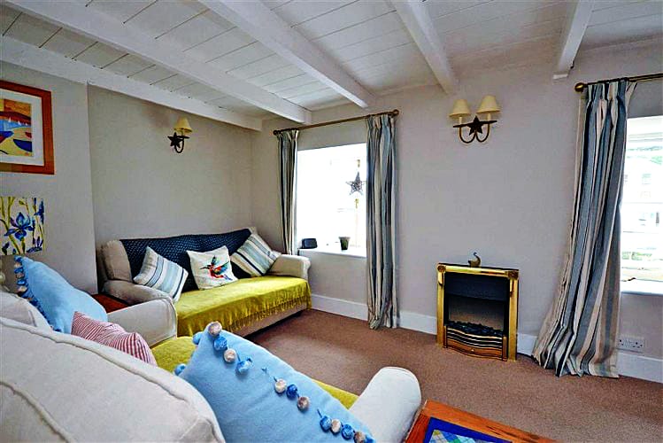 Star Cottage is located in Polperro